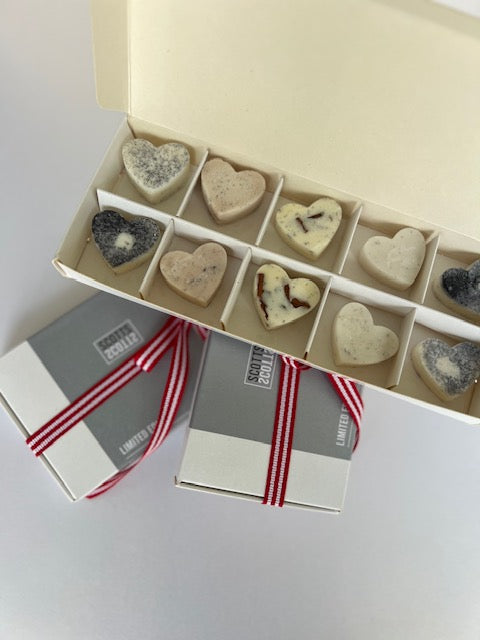 LIMITED EDITION FESTIVE WAX MELT HEARTS GIFT BOX