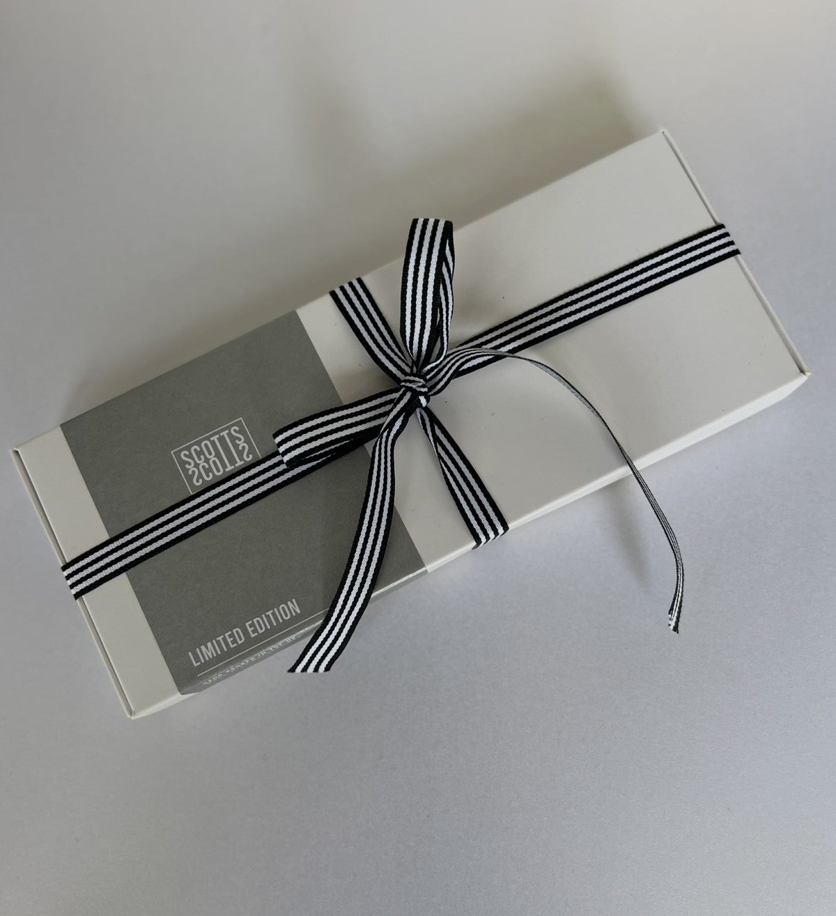 LIMITED EDITION FRUITY WAX MELT HEARTS GIFT BOX