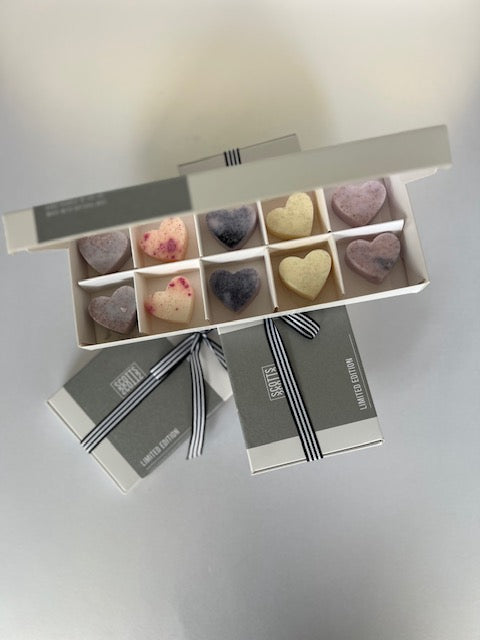 LIMITED EDITION FRUITY WAX MELT HEARTS GIFT BOX