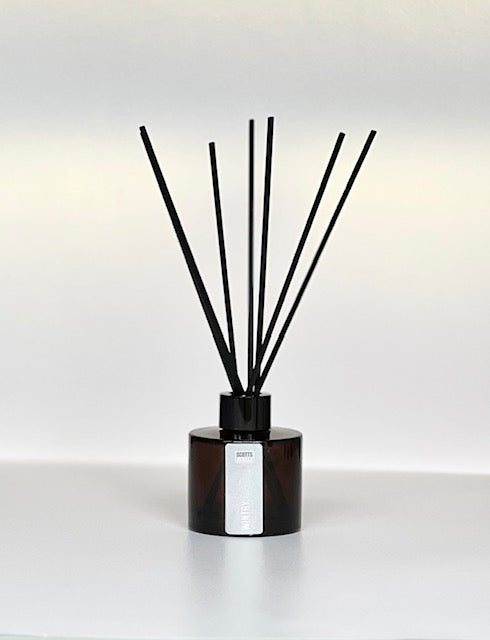 WINTRY AMBER GLASS REED DIFFUSER