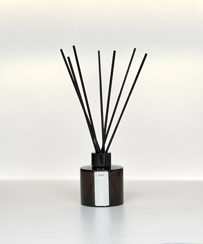 FESTIVE AMBER GLASS REED DIFFUSER