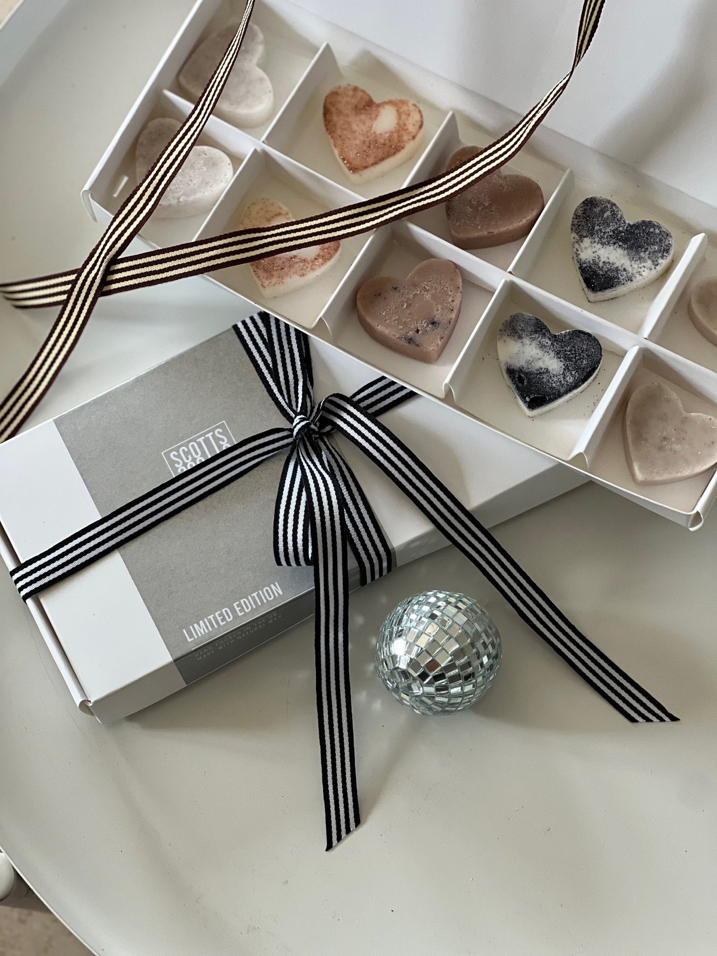 LIMITED EDITION WAX MELT HEARTS GIFT BOX (FEELING COSY)