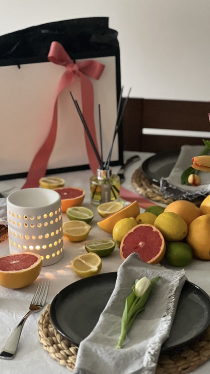WAX MELT WARMER - WHITE CUT OUT DOT